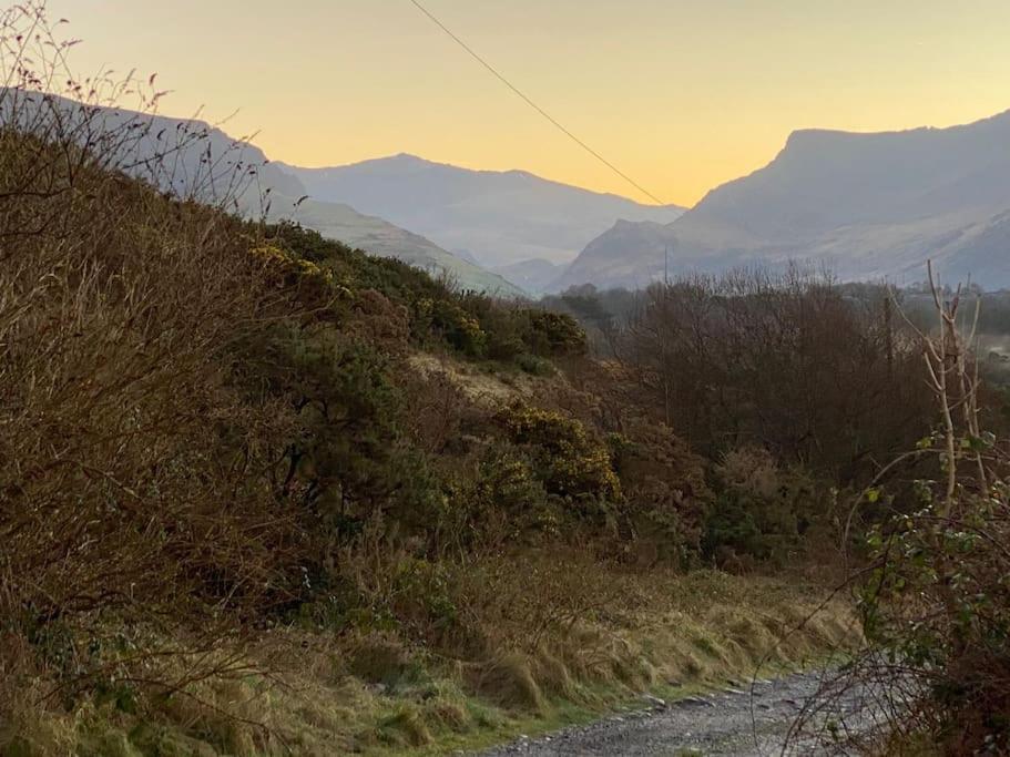 Welsh Holiday Home Sleeps 5 Close To Beaches & Mountains Nantlle Exterior foto